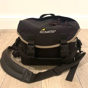 Promaster L-300 DSLR Camera Bag